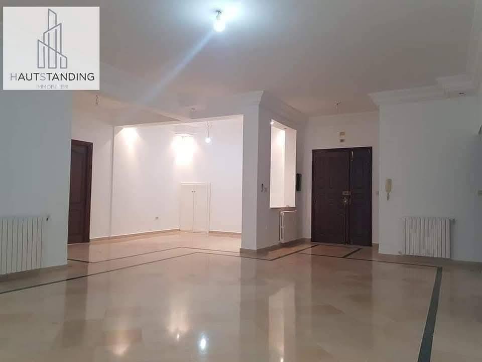 A louer Appartement  S+3 de prestige avec entrée privée